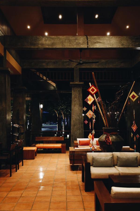 Hotel De L'Amour Sha Plus Prakhon Chai Zewnętrze zdjęcie
